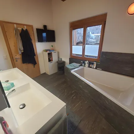 فيلة Edles Einfamilienhaus Mit Wirlpool Saas im Prattigau