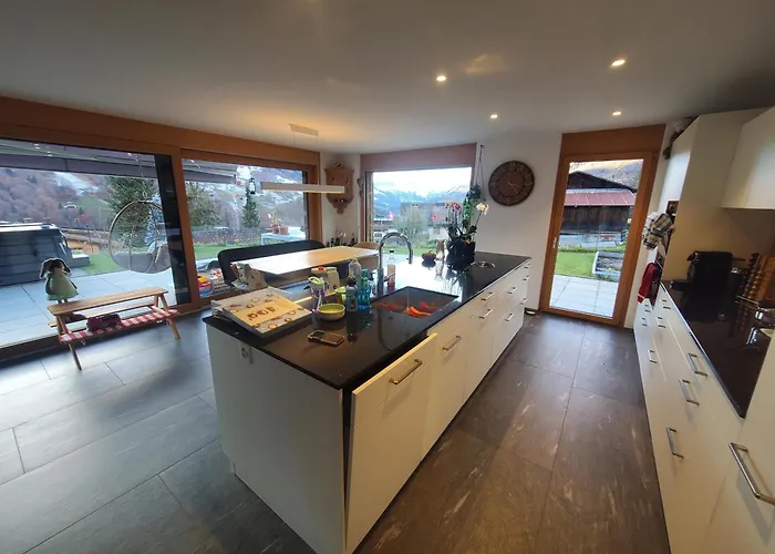 Edles Einfamilienhaus Mit Wirlpool *